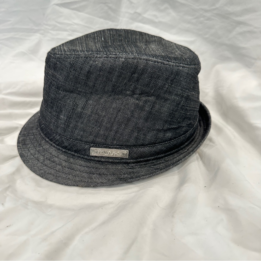 Tony Hawk Fedora, S/M